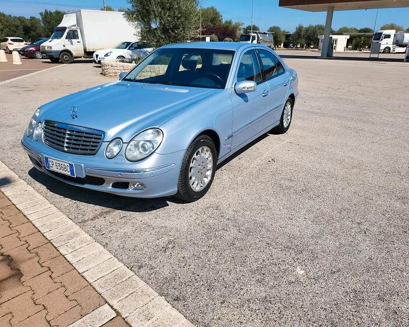 Gebraucht 2003 Mercedes E270 Limousine | 15.000 € - Bild 1/4