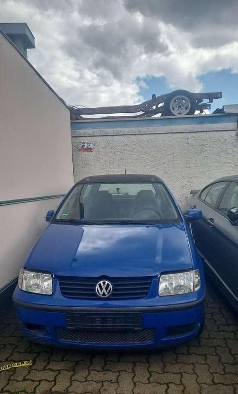 Gebraucht VW Polo 60 PS (44 kW) 1999 Blau Limousine