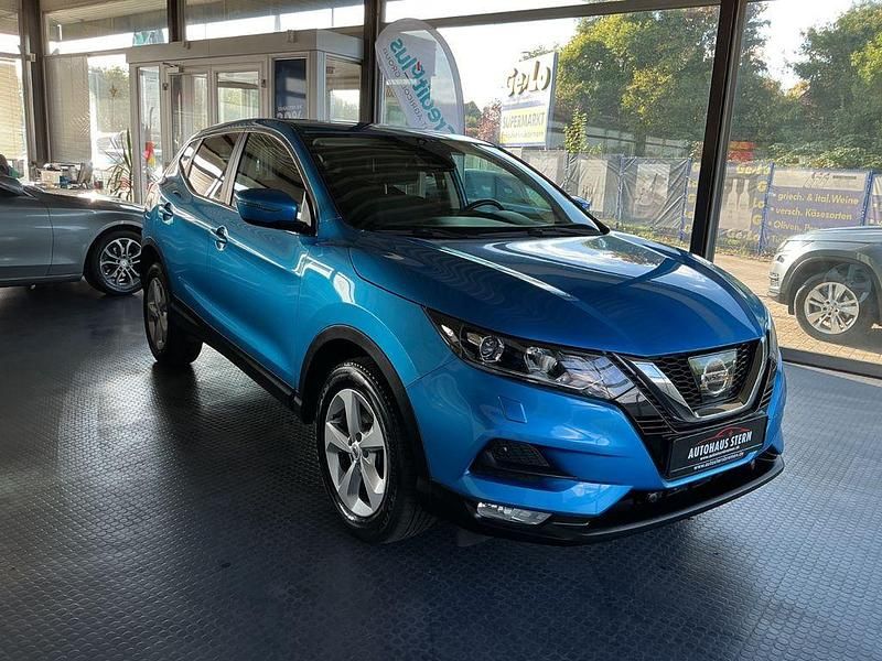 Blau Gebraucht 2017 Nissan Qashqai Acenta SUV | 15.300 € (Fairer Preis) - Bild 1/4