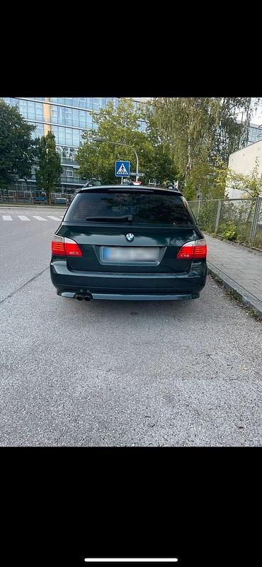 Second-hand BMW 525 300 CP (220 kW) 2007 Verde Break