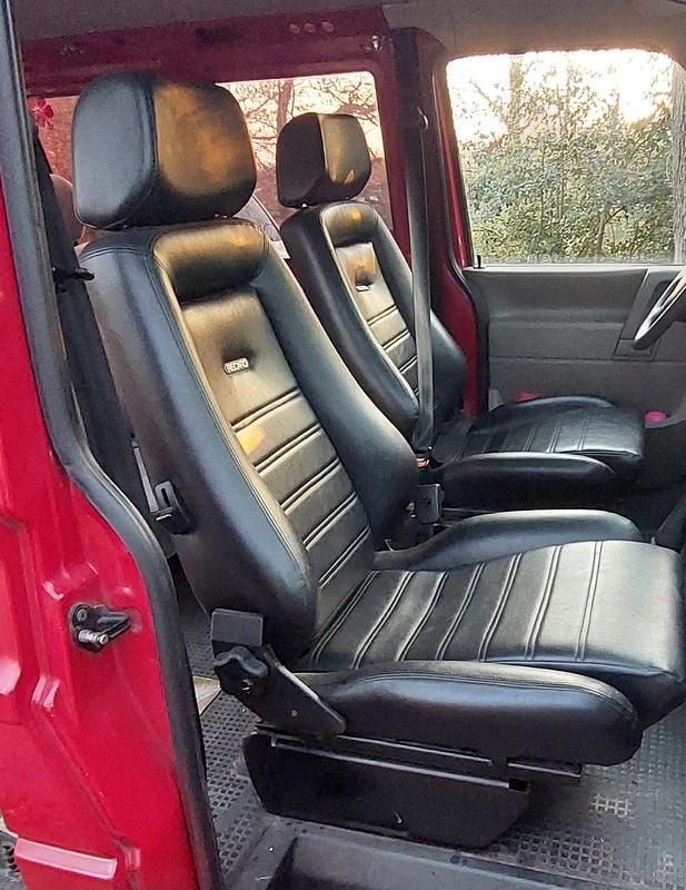 Gebraucht VW T4 88 PS (64 kW) 2001 Rot Van