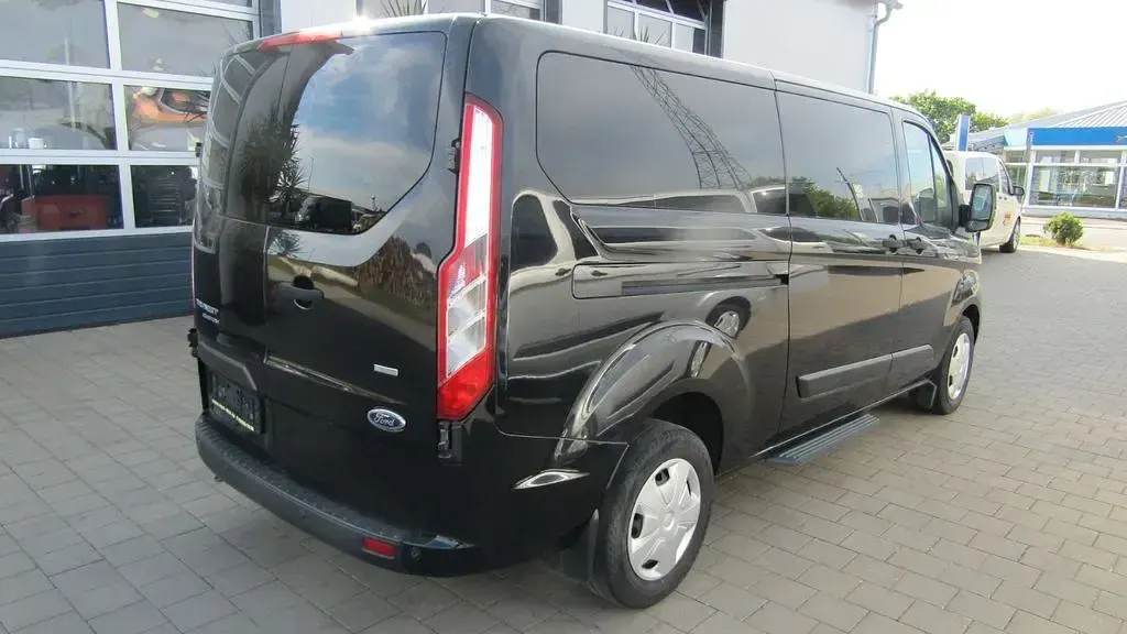 Gebraucht Ford Transit Custom Trend 105 PS (77 kW) 2018 Schwarz Limousine