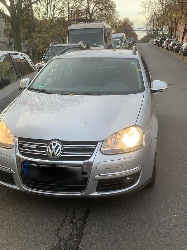 Silber Gebraucht 2008 VW Golf V Kombi | 2.700 € (Fairer Preis) - Bild 1/4
