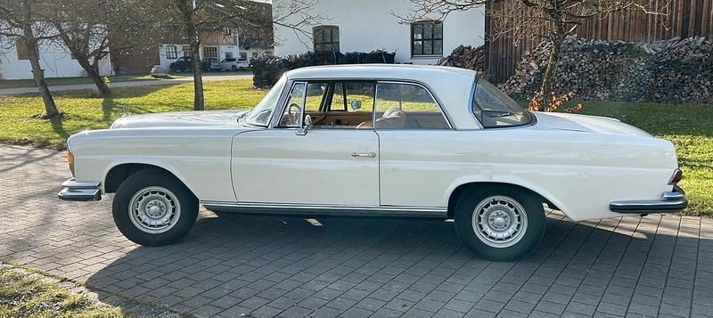 Weiß Gebraucht 1967 Mercedes W111 Coupé | 33.000 € - Bild 1/4