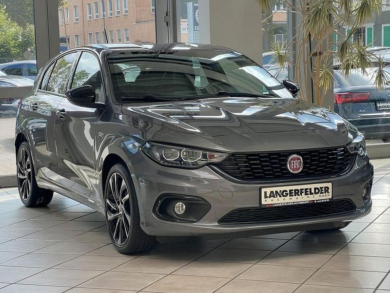 Colore esterno grigio underground vr695/a Gebraucht 2019 Fiat Tipo Sport Limousine | 13.890 € (Etwas zu teuer) - Bild 1/4