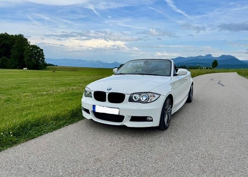 Weiß Gebraucht 2011 BMW 123 Cabriolet Efficient Dynamics Cabrio | 8.099 € (Fairer Preis) - Bild 1/4