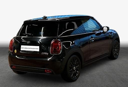 Gebraucht Mini Cooper Essential 135 kW (184 PS) 2023 Schwarz Kleinwagen