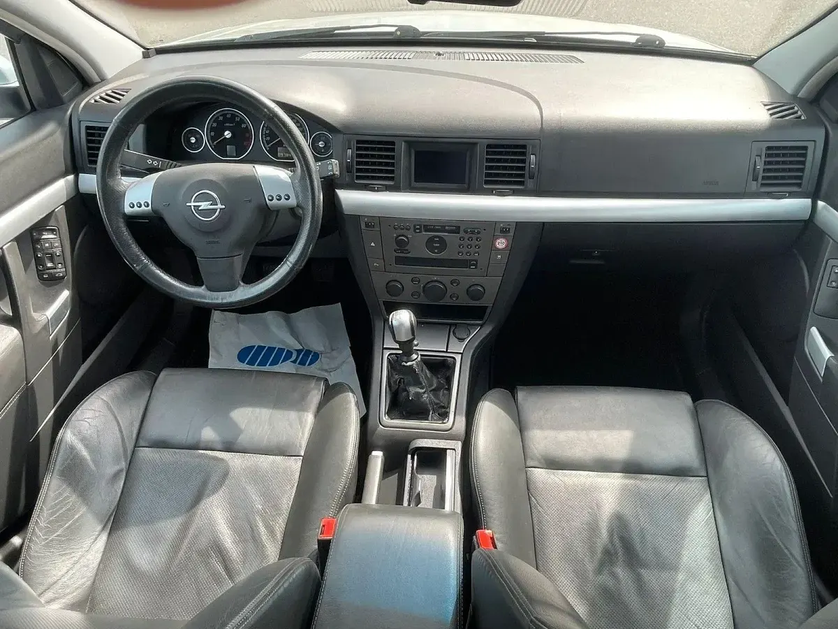 Gebraucht Opel Vectra GTS 211 PS (155 kW) 2003 Silber Limousine