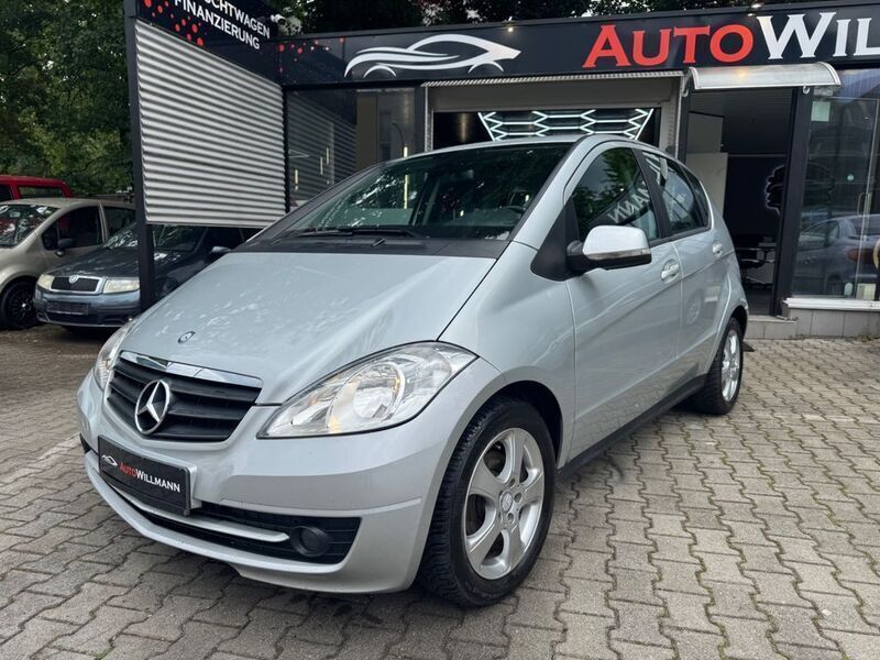 Silber Gebraucht 2011 Mercedes A180 Limousine | 5.490 € (Guter Preis) - Bild 1/4