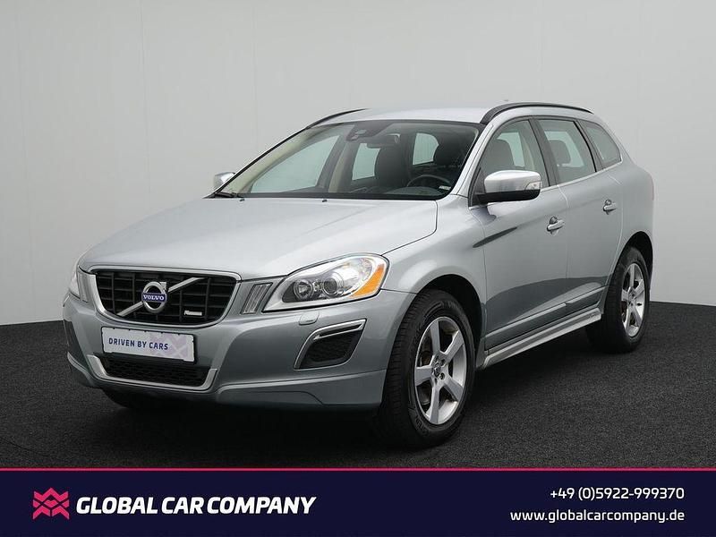 Silber Gebraucht 2013 Volvo XC60 R-Design SUV | 10.950 € (Superpreis) - Bild 1/4
