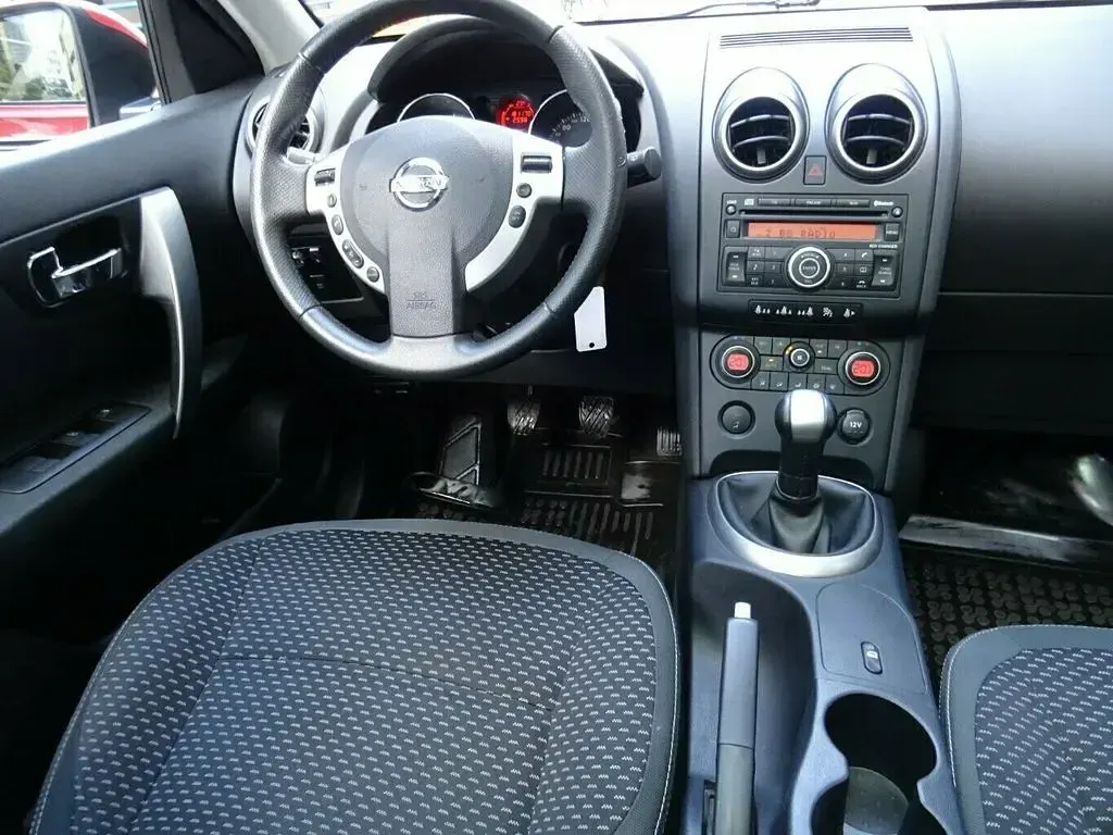 Gebraucht Nissan Qashqai 114 PS (83 kW) 2009 Rot SUV