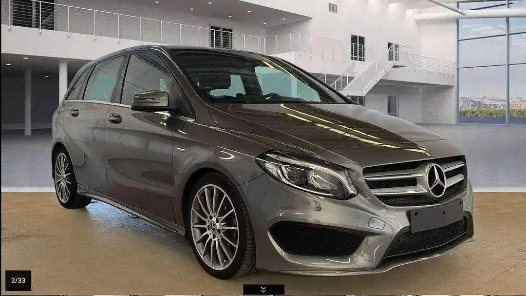 Gebraucht Mercedes B200 Style 156 PS (114 kW) 2019 Mountaingrau  met. Kleinwagen