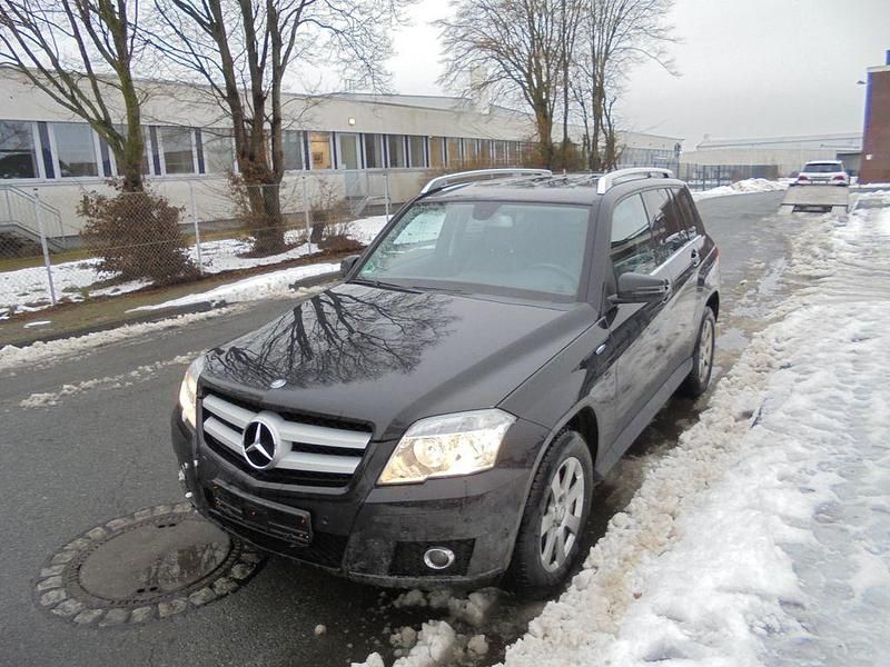 Schwarz Gebraucht 2009 Mercedes GLK220 SUV | 10.650 € (Guter Preis) - Bild 1/4