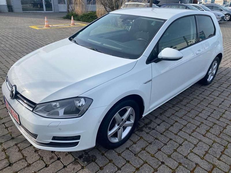 Gebraucht VW Golf VII Cup 105 PS (77 kW) 2014 Pure white Limousine