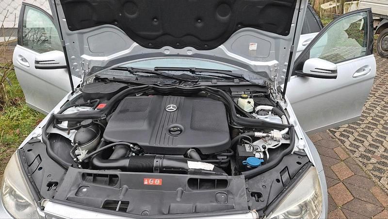 Gebraucht Mercedes C250 204 PS (150 kW) 2010 Grau Kombi