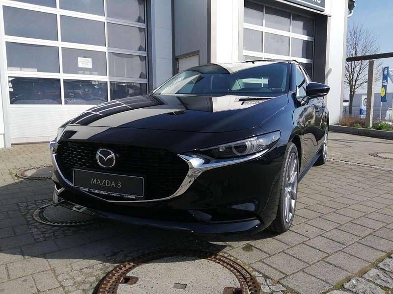 Neu Mazda 3 140 PS (102 kW) 2026 Jet black Limousine