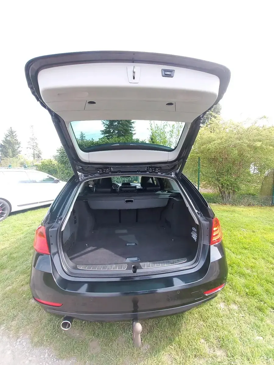 Gebraucht BMW 320 143 PS (105 kW) 2013 Schwarz Kombi