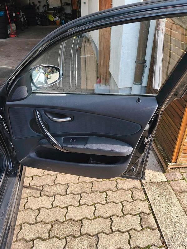 Gebraucht BMW 116 116 PS (85 kW) 2009 Schwarz Kleinwagen