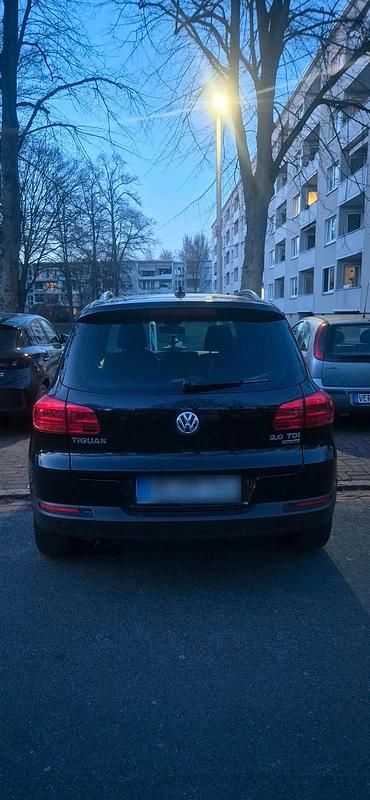 Second-hand VW Tiguan 2013 Negru SUV