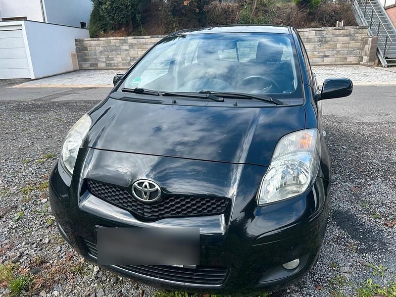 Schwarz Gebraucht 2010 Toyota Yaris Kleinwagen | 2.100 € (Guter Preis) - Bild 1/4