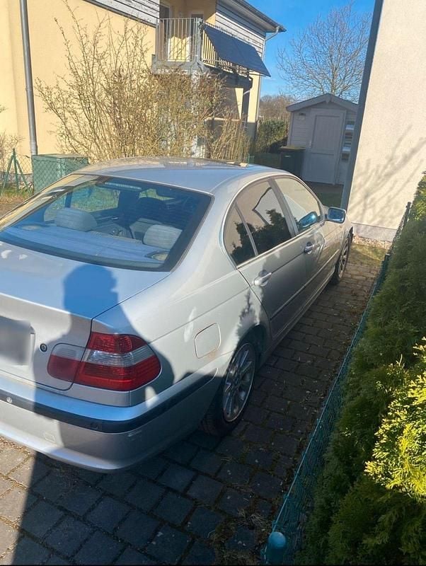 Second-hand BMW 320 170 CP (125 kW) 2002 Argintiu Berlinǎ