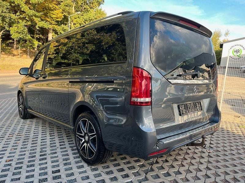 Gebraucht Mercedes V250 AMG line 190 PS (139 kW) 2018 Grau Van / Kleinbus