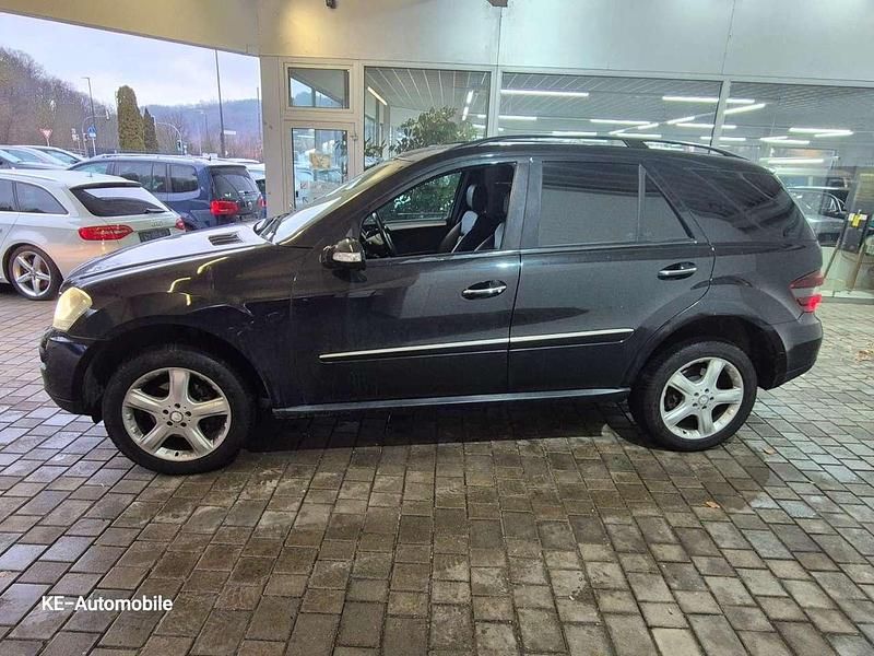 Gebraucht Mercedes ML280 190 PS (139 kW) 2008 Schwarz SUV