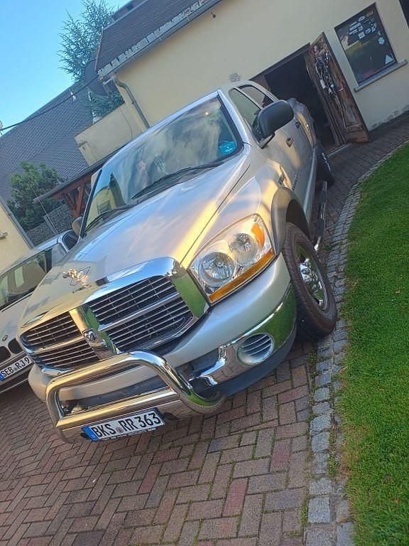 Second-hand Dodge Ram 345 CP (253 kW) 2006 Pickup