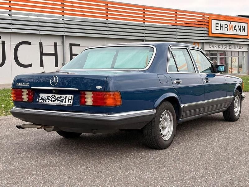 Usata Mercedes E500 231 CV (169 kW) 1984 Blu Berlina