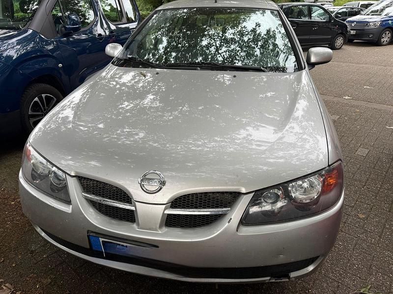 Silber Gebraucht 2003 Nissan Almera Kleinwagen | 1.450 € - Bild 1/4