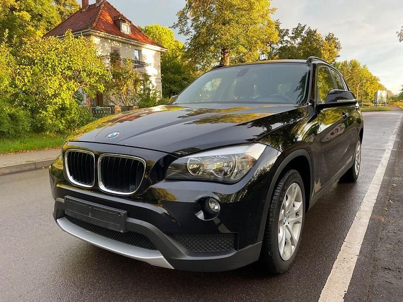 Schwarz Gebraucht 2014 BMW X1 SUV | 8.900 € (Superpreis) - Bild 1/4
