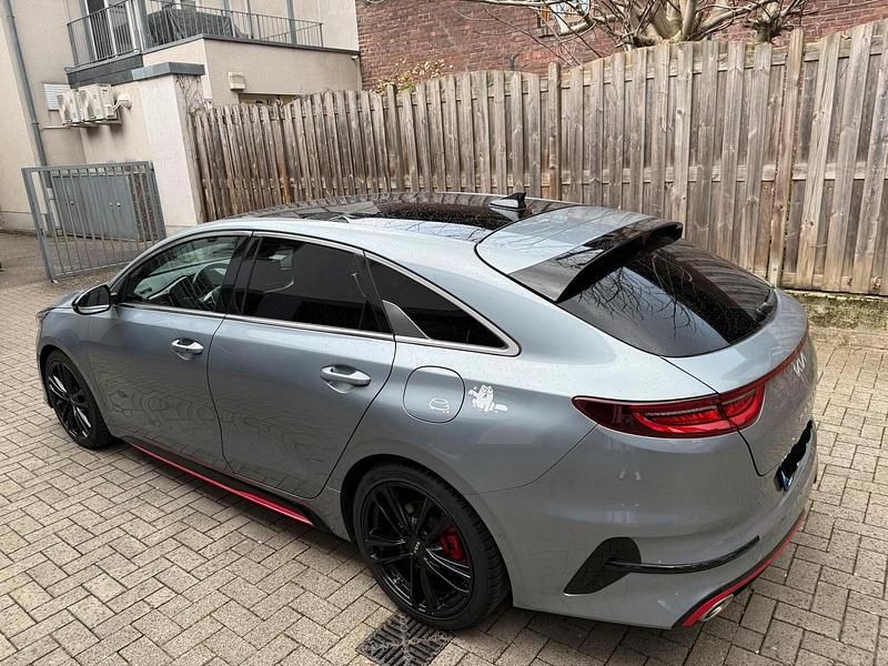 Gebraucht Kia ProCeed GT GT 204 PS (150 kW) 2023 Grau Kleinwagen