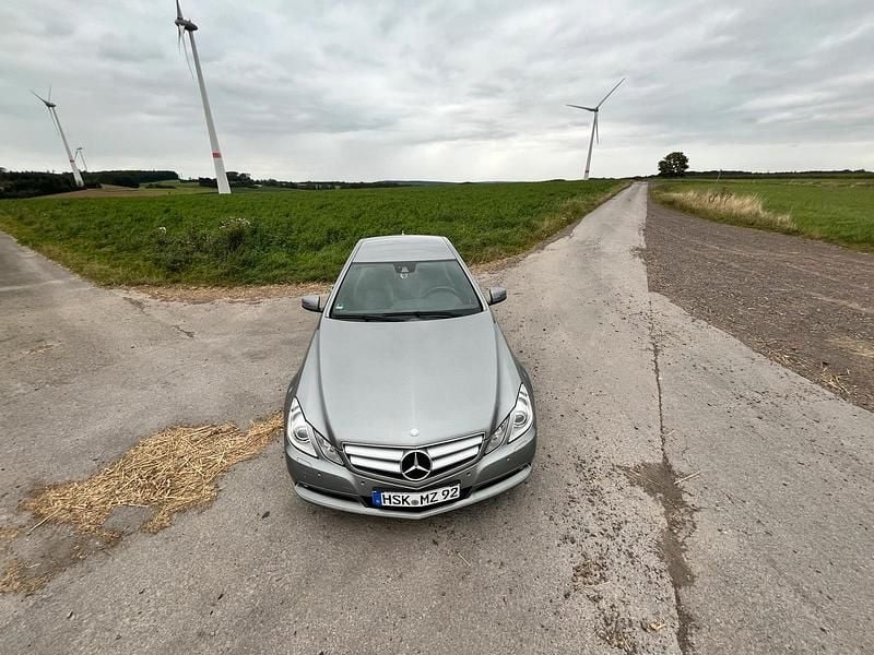 Gebraucht Mercedes E350 293 PS (215 kW) 2011 Grau Coupé