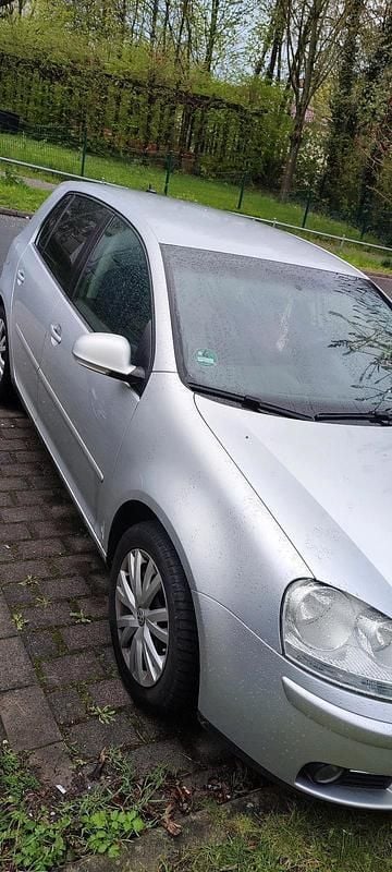 Gebraucht VW Golf V 105 PS (77 kW) 2007 Silber Limousine