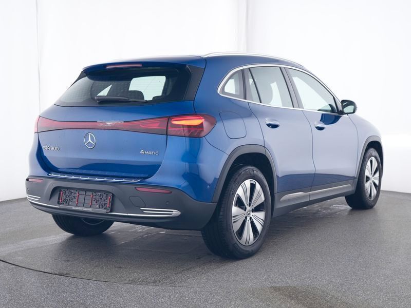 Gebraucht Mercedes EQA300 Progressive 167 kW (228 PS) 2024 Blau spektralblau SUV
