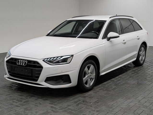 Weiß Gebraucht 2021 Audi A4 Comfort Kombi | 26.980 € (Teuer) - Bild 1/4