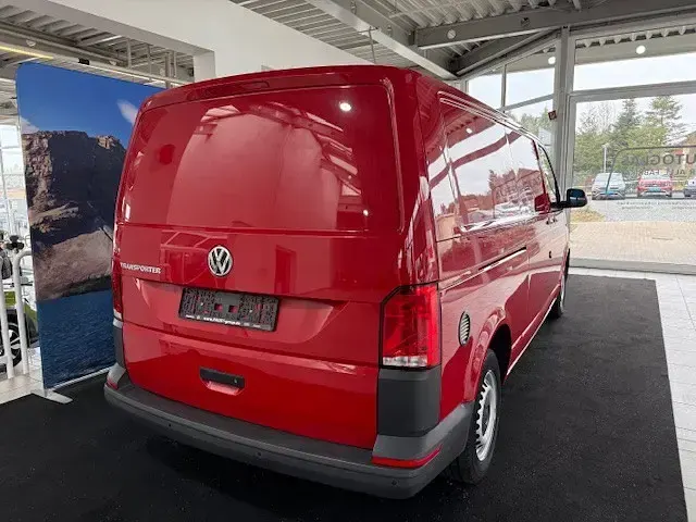 Gebraucht VW T6.1 110 PS (80 kW) 2020 Rot Van