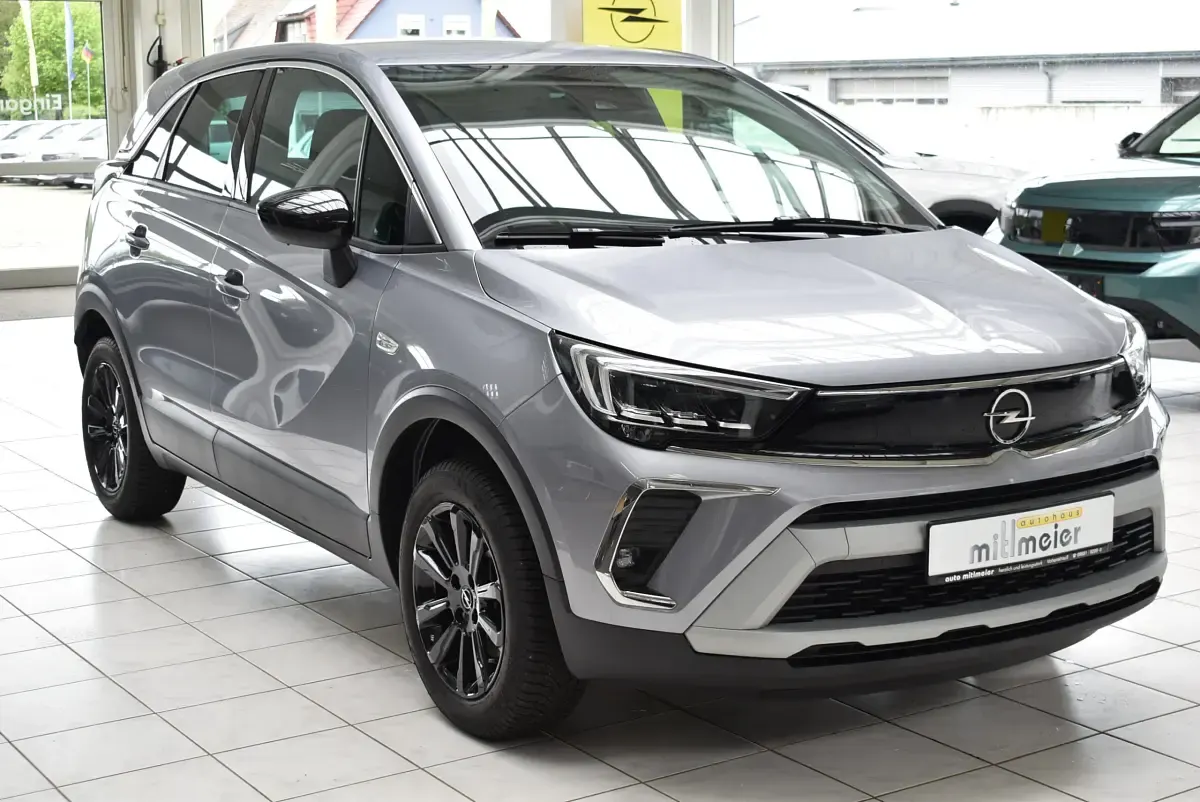 Gebraucht Opel Crossland Elegance 131 PS (96 kW) 2024 Schwarz karbon schwarz met. SUV