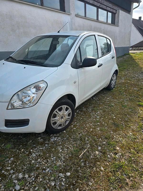 Gebraucht Suzuki Splash 68 PS (50 kW) 2008 Weiß Kleinwagen