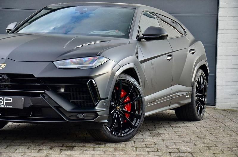 Second-hand Lamborghini Urus 666 CP (489 kW) 2023 Negru SUV