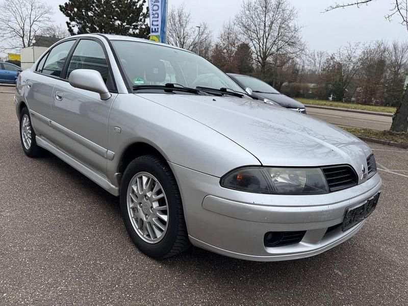 Gebraucht Mitsubishi Carisma 103 PS (75 kW) 2004 Silber Limousine