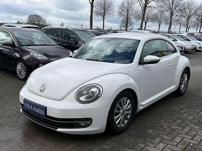 Gebraucht VW Beetle Design 105 PS (77 kW) 2012 Weiß Kleinwagen