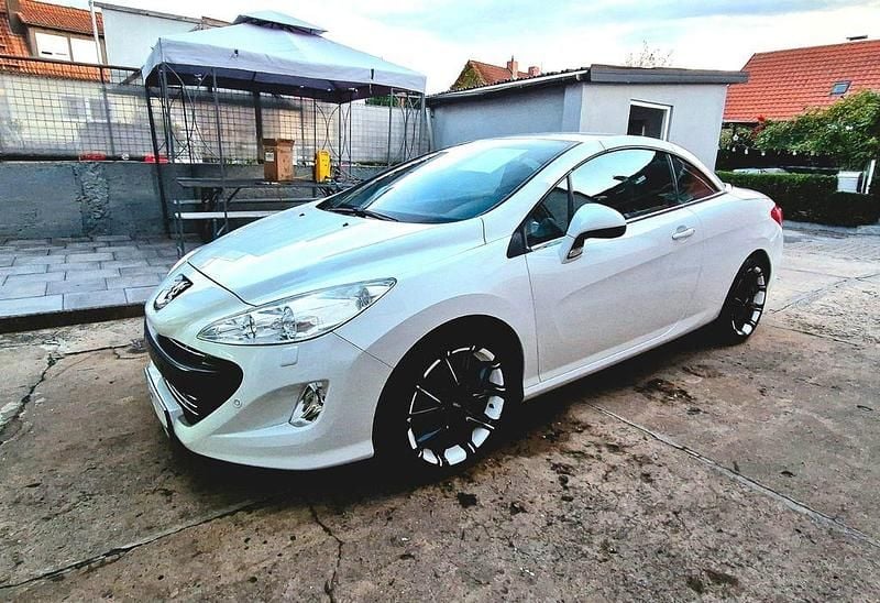 Weiß Gebraucht 2011 Peugeot 308 CC Cabrio | 6.249 € (Fairer Preis) - Bild 1/4
