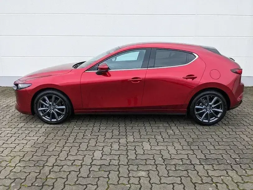 Nowe Mazda 3 Exclusive 140 KM (102 kW) 2025 Czerwony Sedan/Limuzyna
