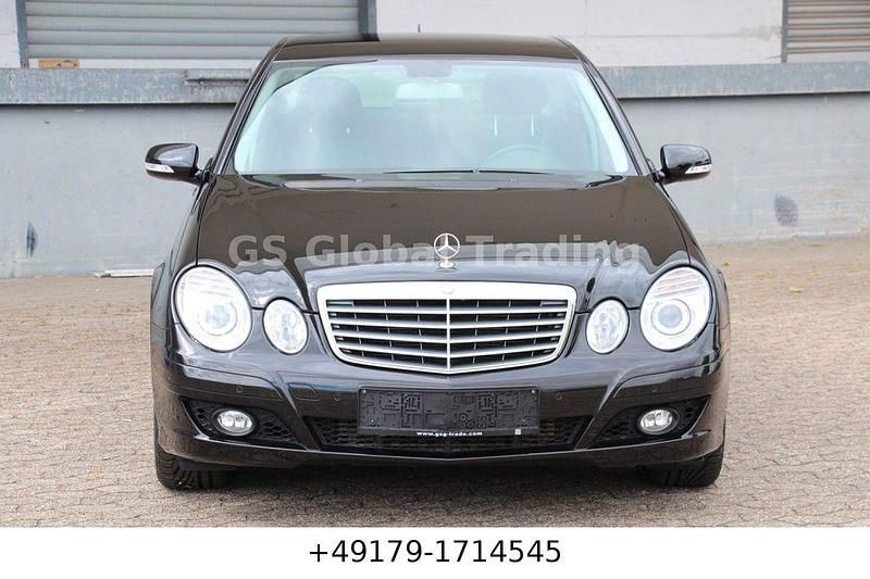 Gebraucht Mercedes E200 163 PS (119 kW) 2009 Schwarz Limousine