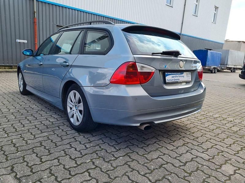 Gebraucht BMW 320 2007 Grau Kombi