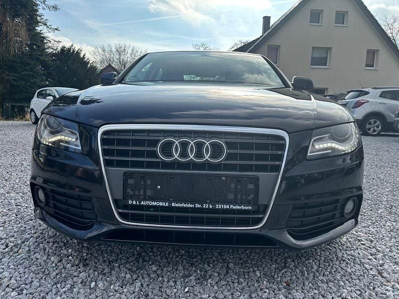 Gebraucht Audi A4 Attraction 120 PS (88 kW) 2011 Schwarz Limousine