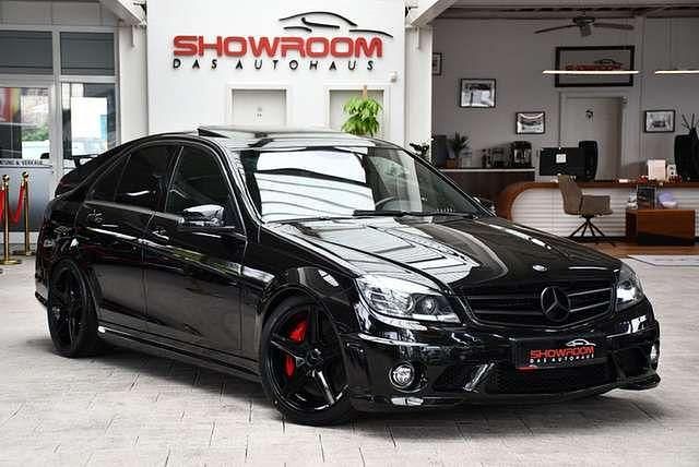 Schwarz obsidianschwarz metalliclack metallic Gebraucht 2009 Mercedes C63 AMG AMG Limousine | 39.990 € (Guter Preis) - Bild 1/4