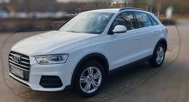 Weiß Gebraucht 2015 Audi Q3 Comfort SUV | 12.000 € (Superpreis) - Bild 1/4