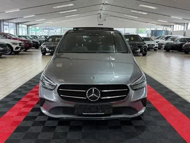Gebraucht Mercedes B250e 160 PS (117 kW) 2022 Grau Kleinwagen